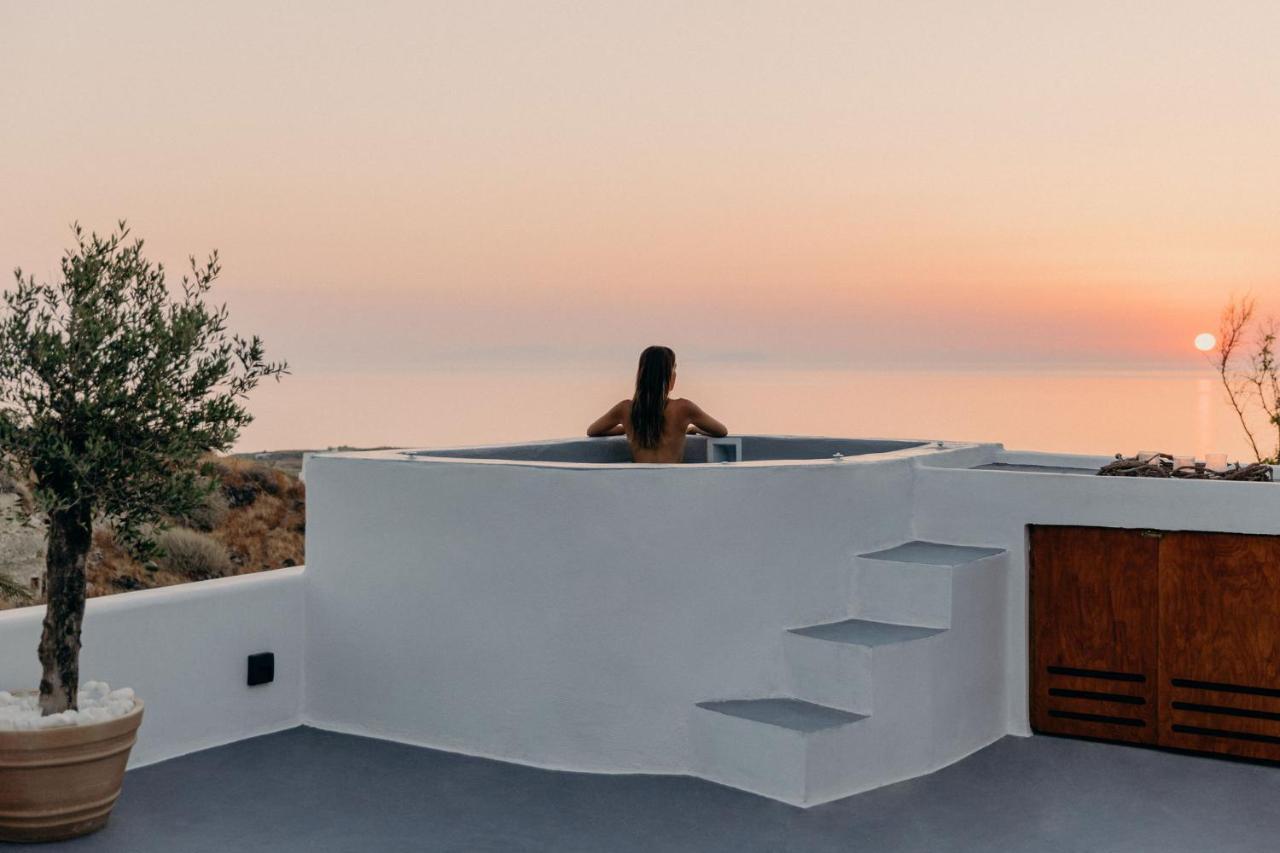 Sando Traditional Cave Villas With Jacuzzi And Sea View Vourvoulos Exterior photo
